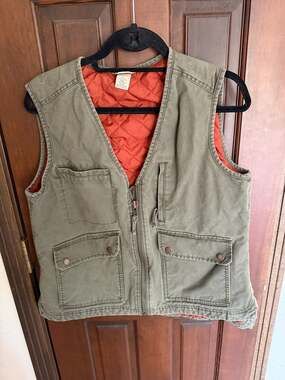 Duluth Trading Co. Can-Do Canvas Quilt-Lined Utility Vest in Olive Green